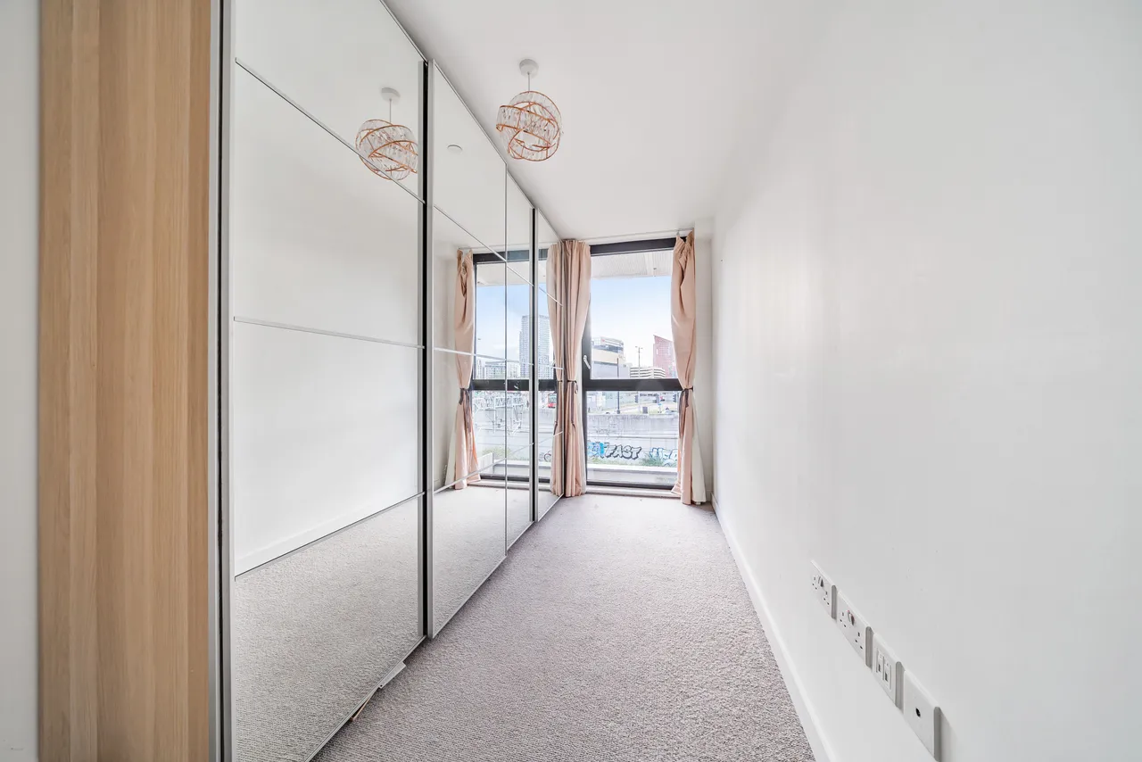 London, E15, photo 12