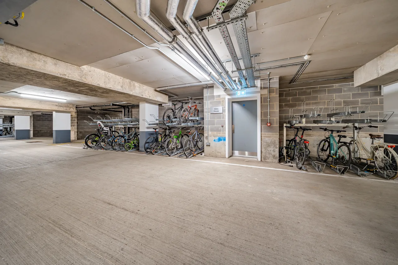 London, E15, photo 17