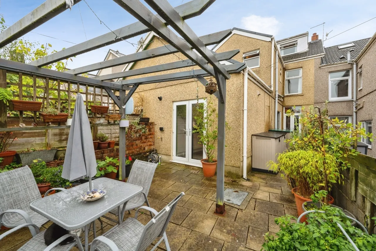Glevering Street, Llanelli, SA15, photo 4