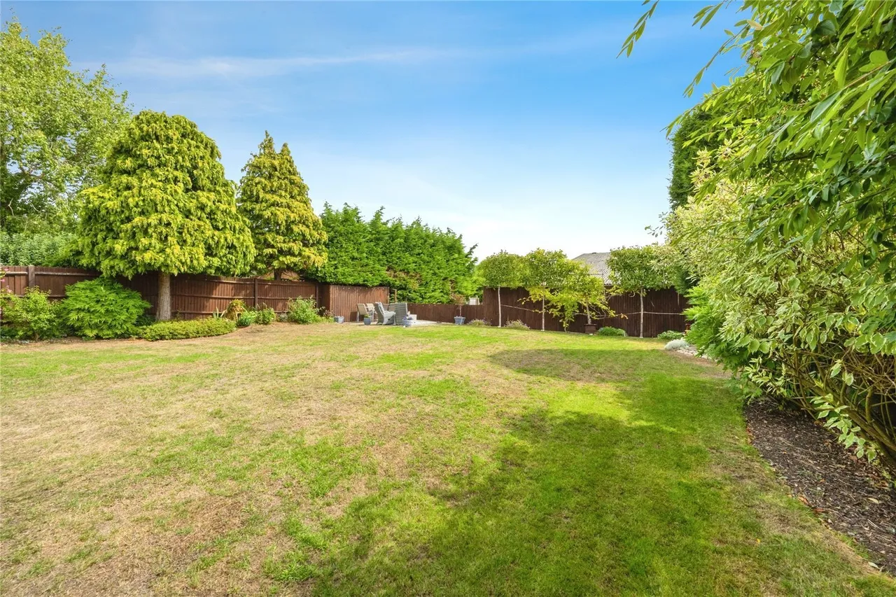 Moor End Road, Radwell, Bedford, Bedfordshire, MK43, photo 25
