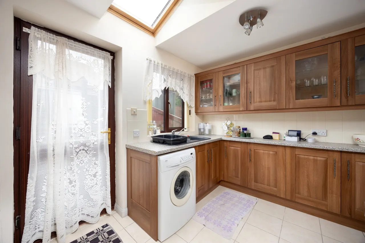 Kemp Close, Devizes, SN10, photo 23