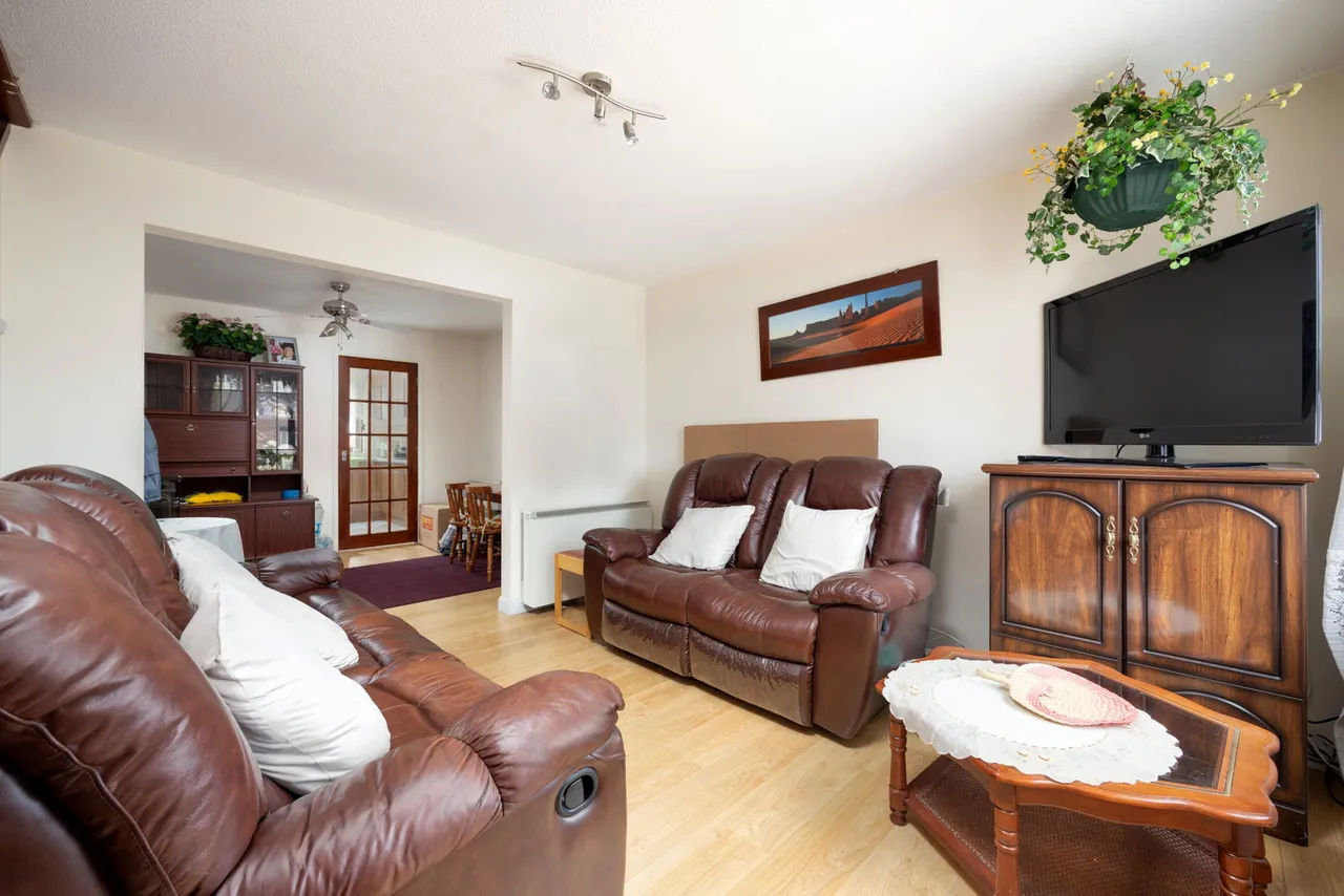 Kemp Close, Devizes, SN10, photo 2