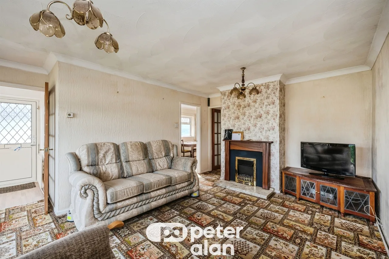 Friars Close, Neath, SA10, photo 4