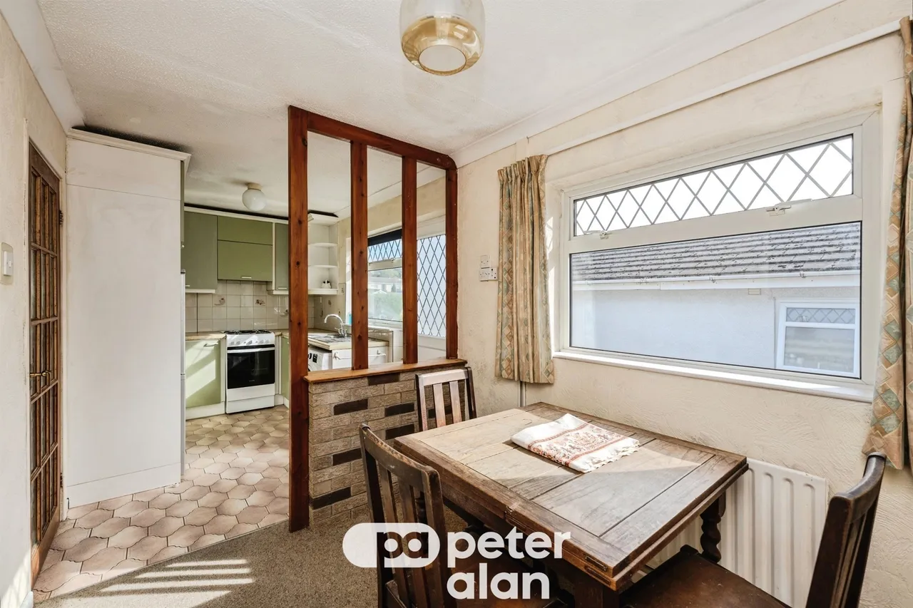 Friars Close, Neath, SA10, photo 8