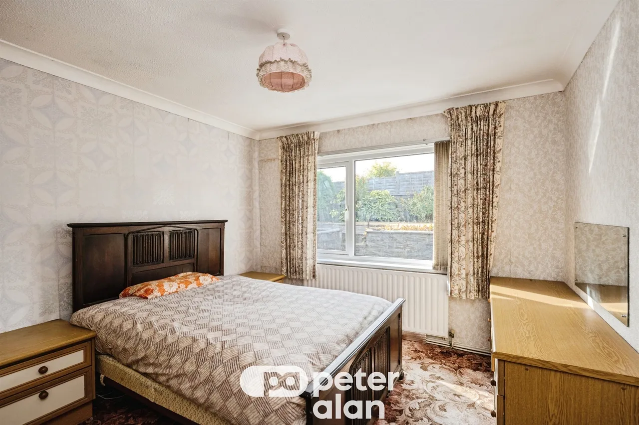 Friars Close, Neath, SA10, photo 5