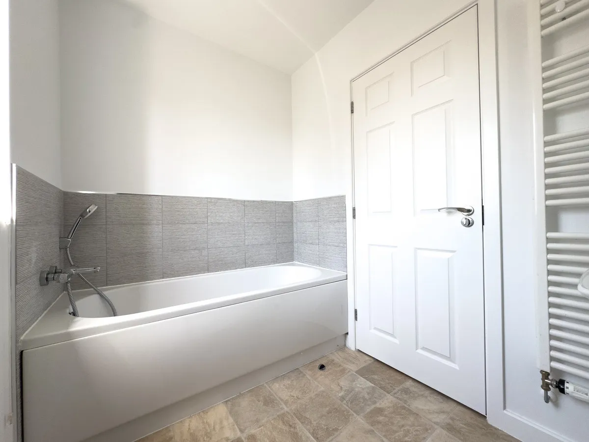 Honeysuckle Crescent, Tewkesbury, GL20, photo 11