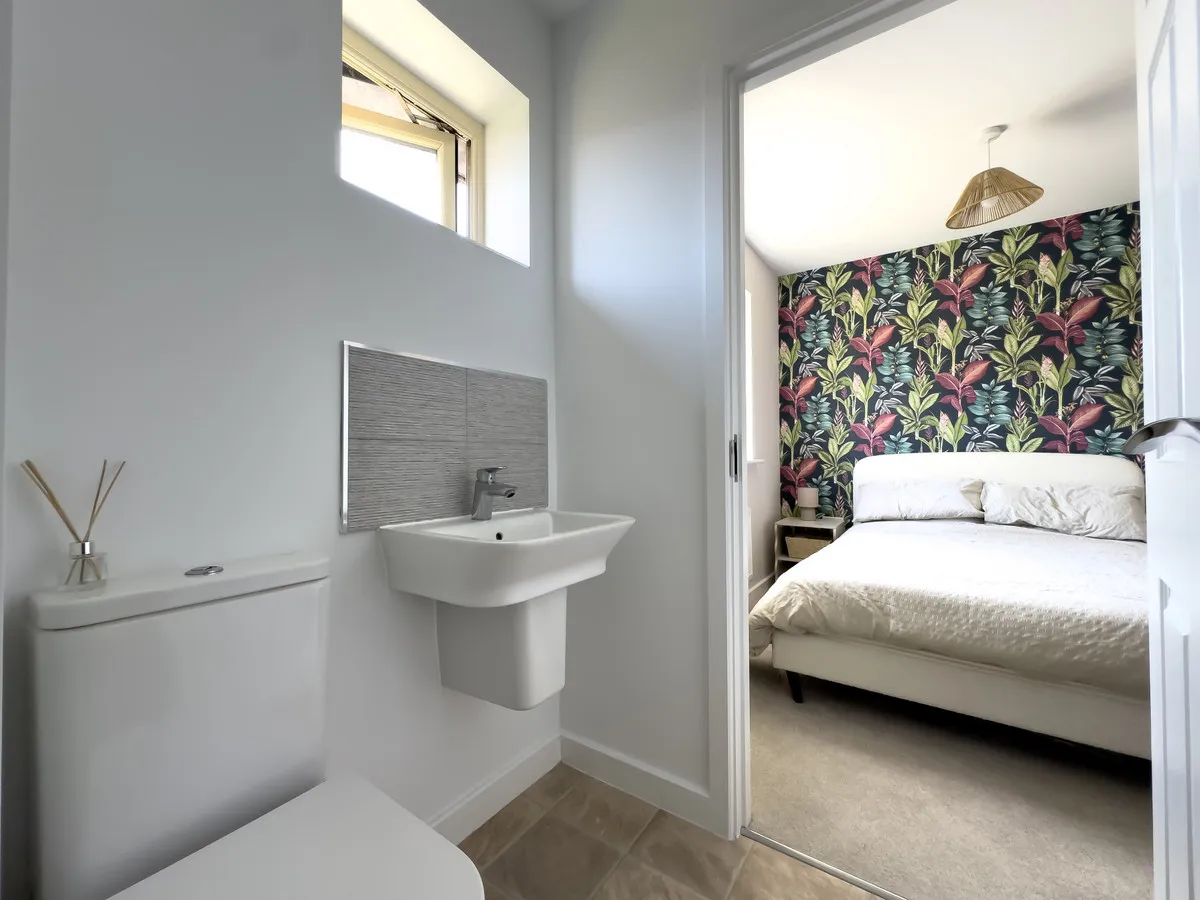 Honeysuckle Crescent, Tewkesbury, GL20, photo 8