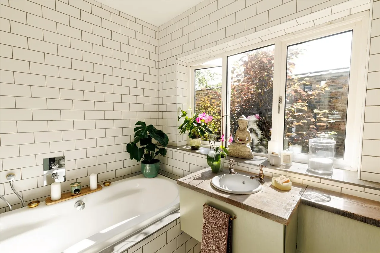 Raleigh Road, London, photo 6
