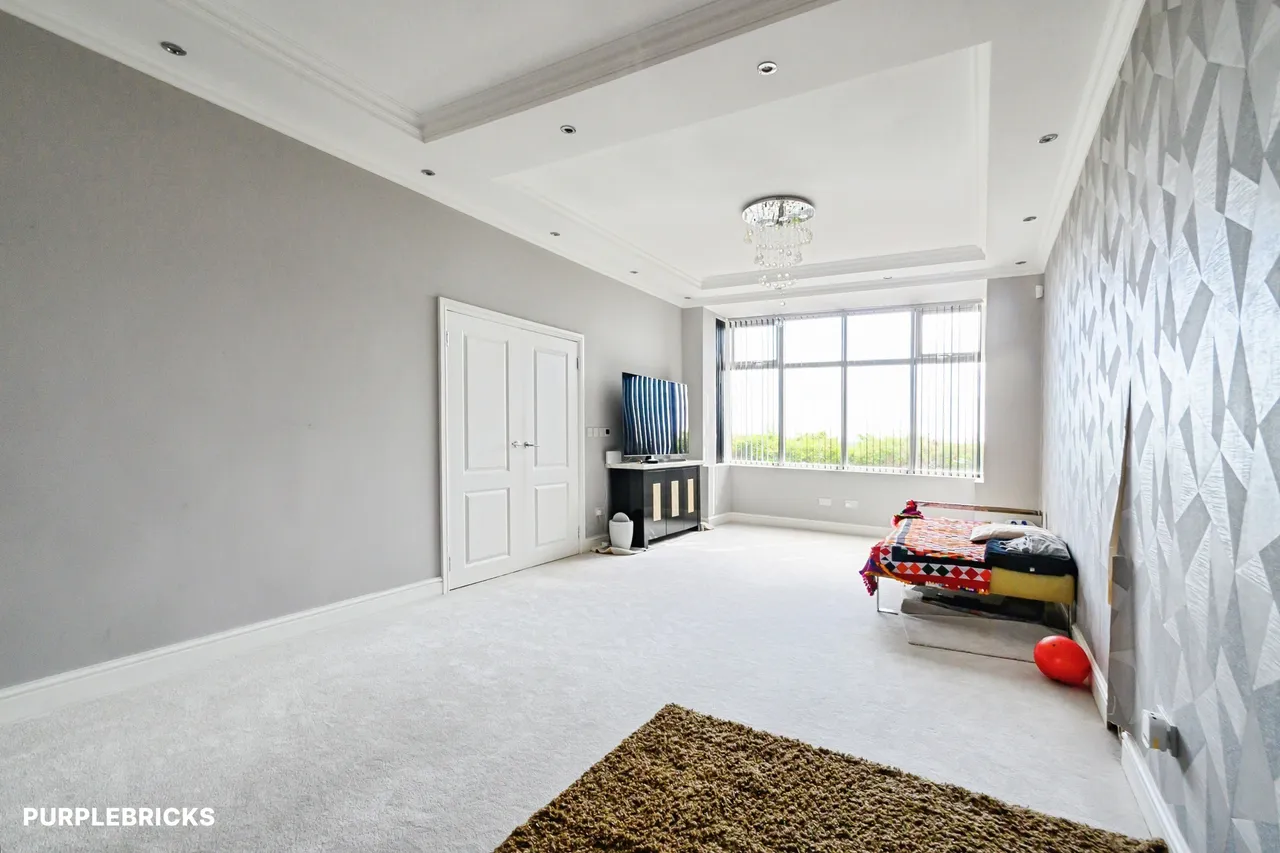 Plodder Lane, Bolton, BL5, photo 15