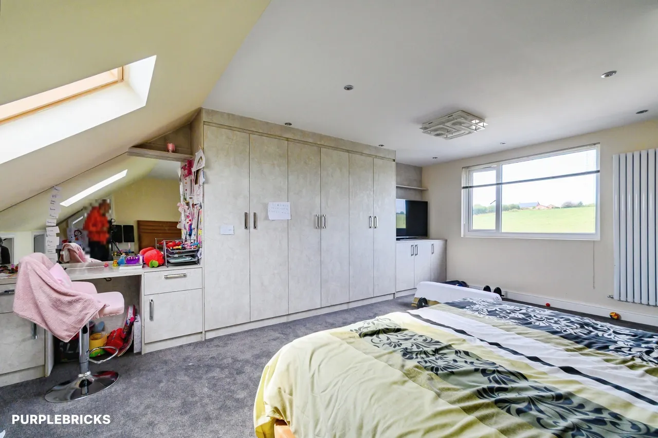 Plodder Lane, Bolton, BL5, photo 32