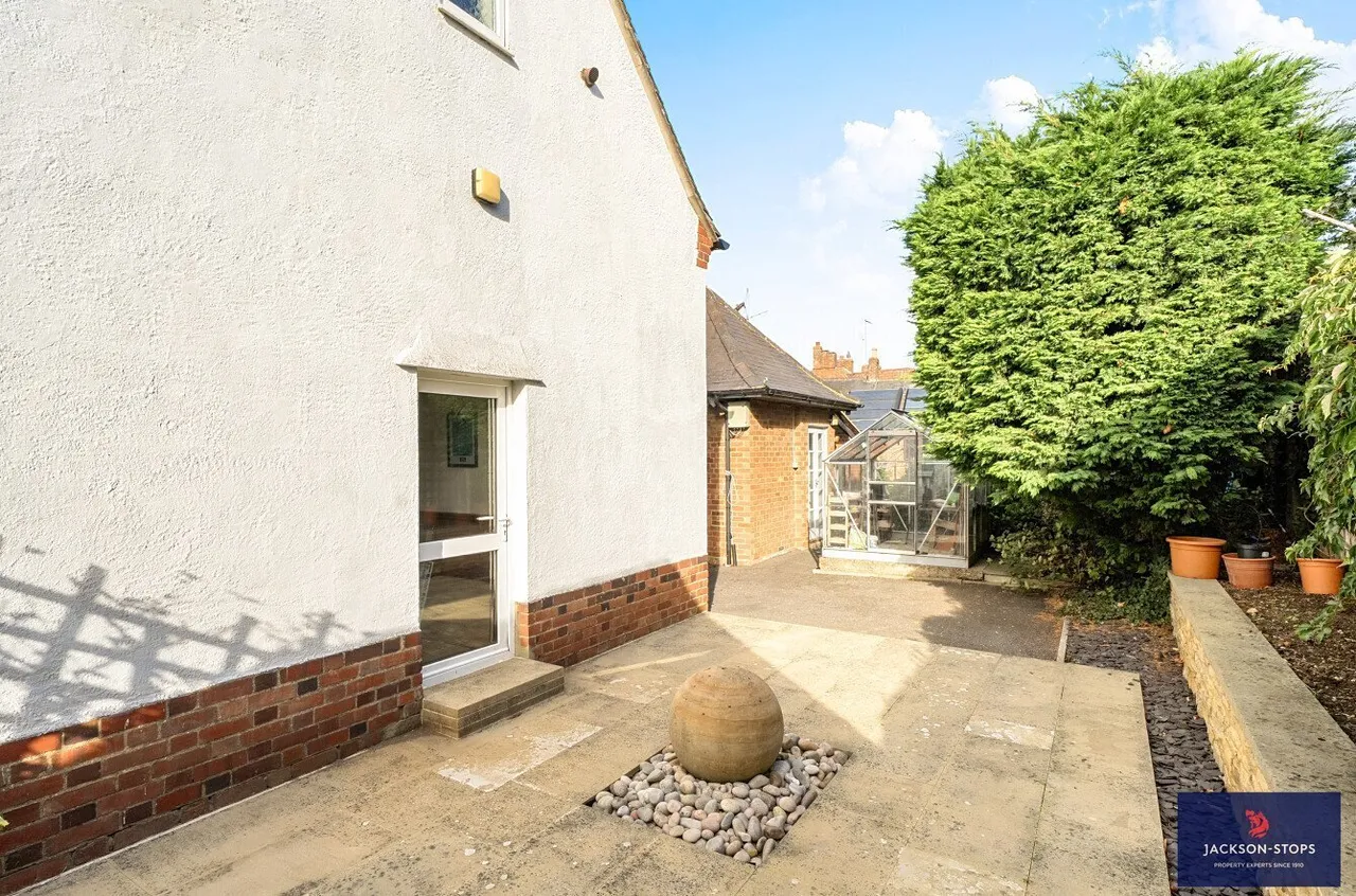 High Street, Hardingstone, NN4, photo 23