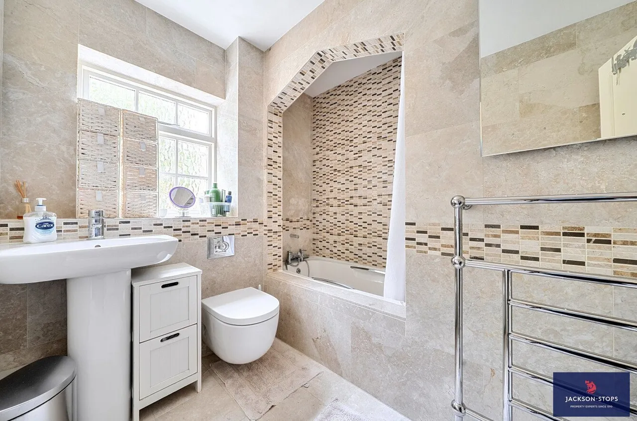 High Street, Hardingstone, NN4, photo 14