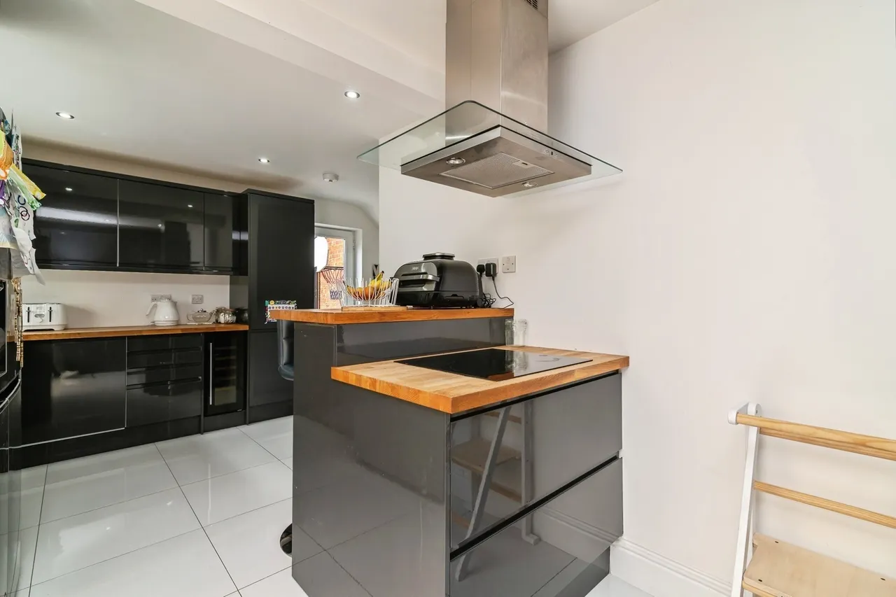 Farm House Close, Bottesford, NG13, photo 5