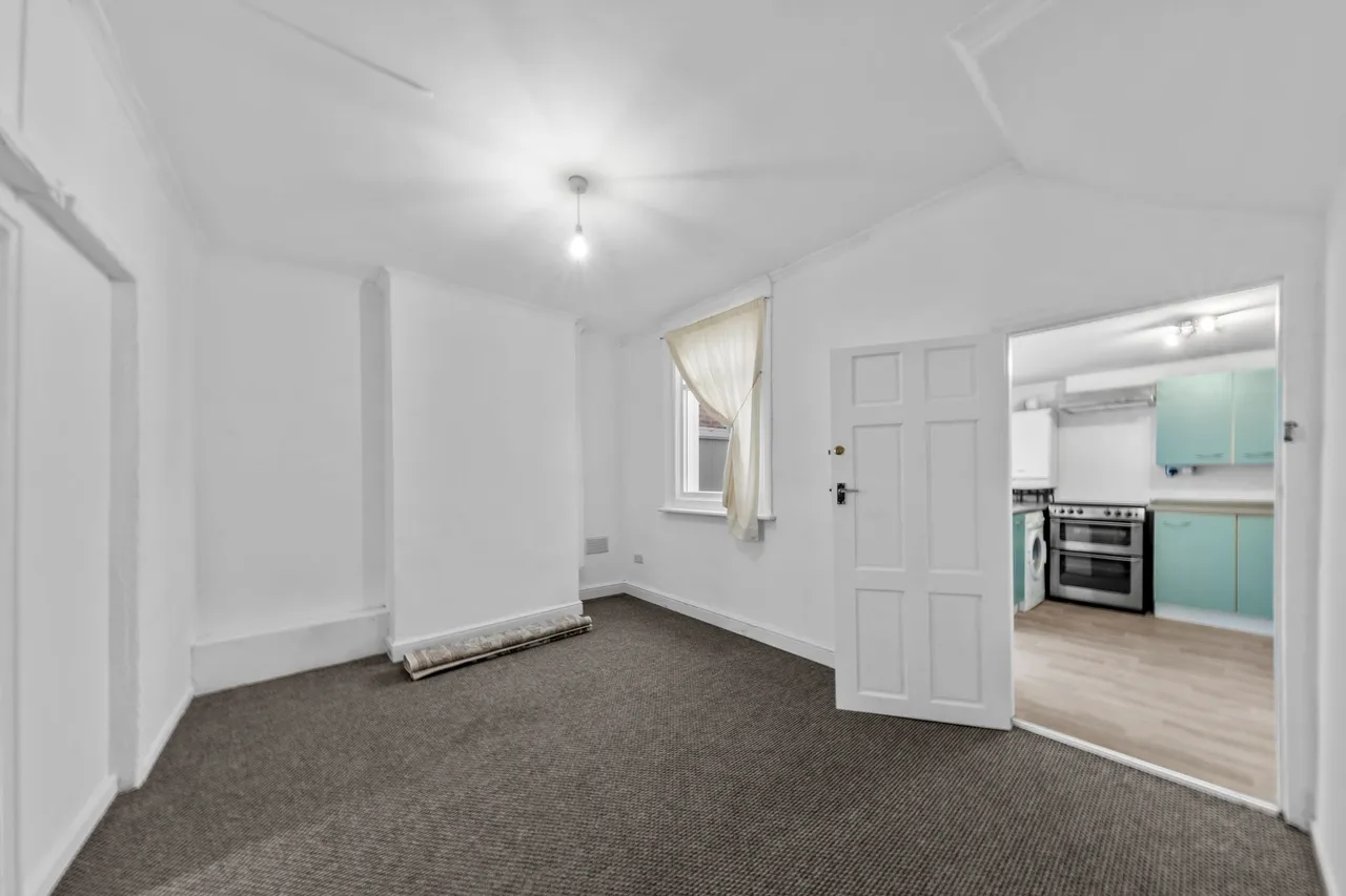 London Road, Stockton Heath, WA4, photo 4