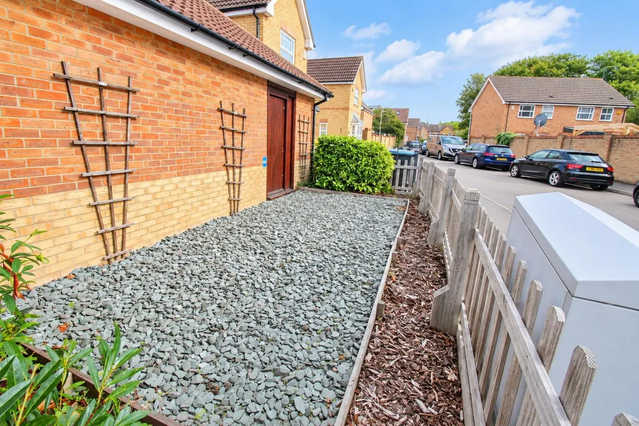 Doulton Close, Church Langley, CM17, photo 13