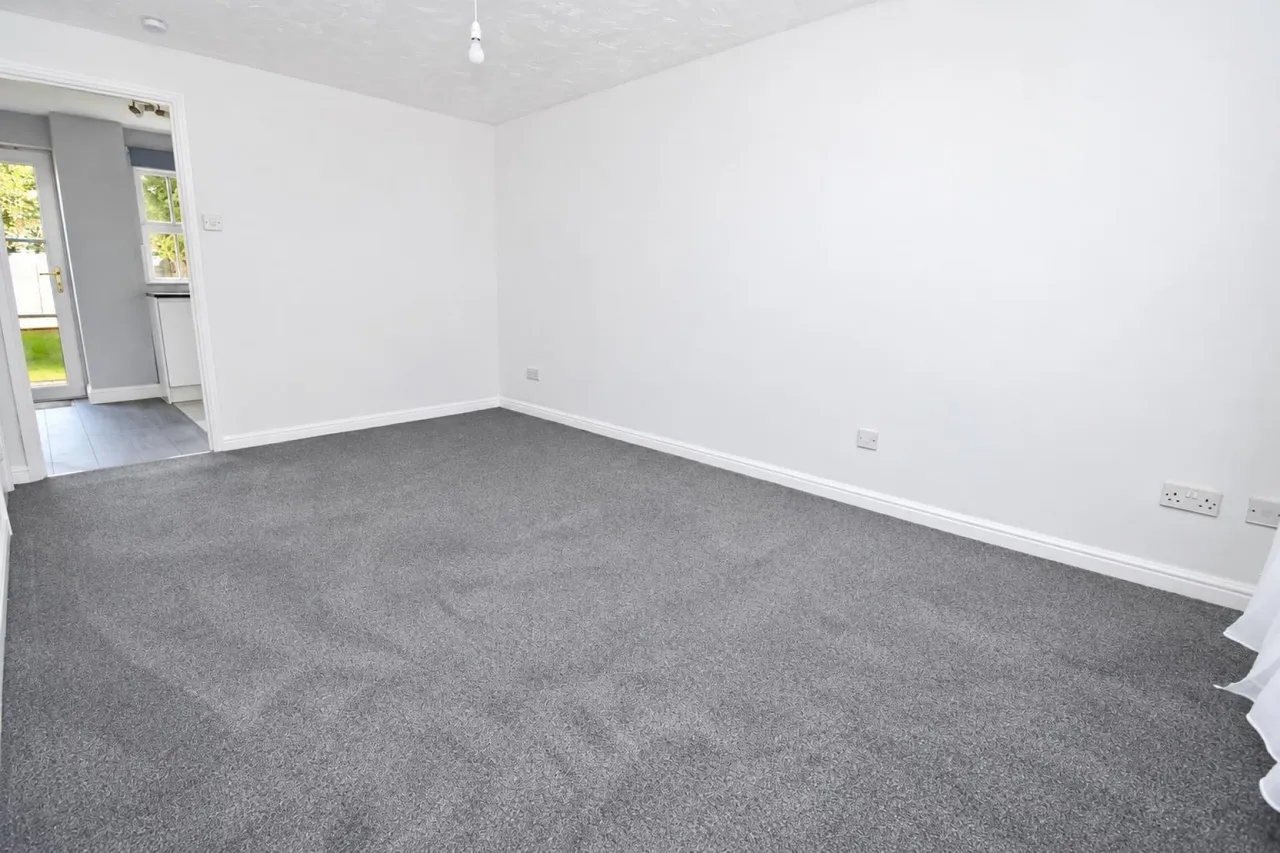 Doulton Close, Church Langley, CM17, photo 7