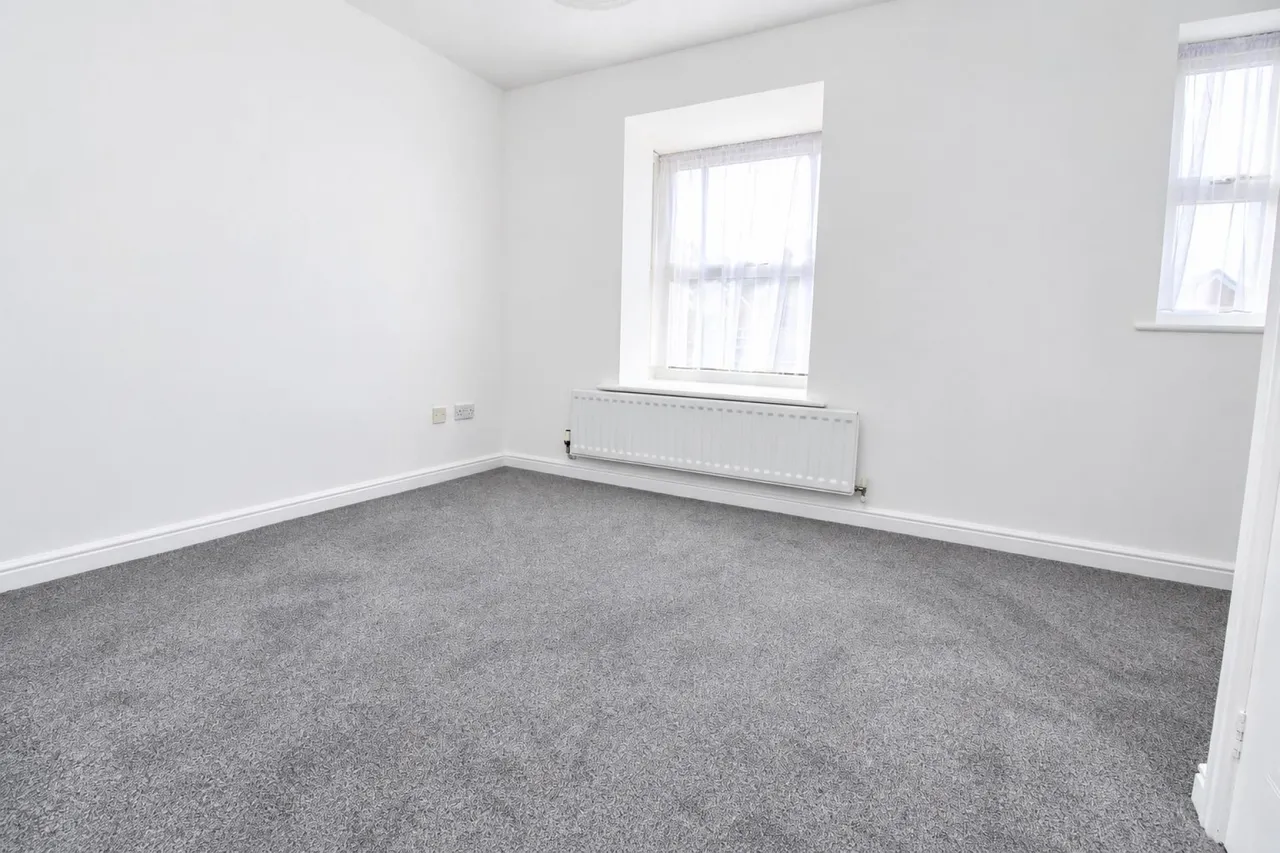 Doulton Close, Church Langley, CM17, photo 8