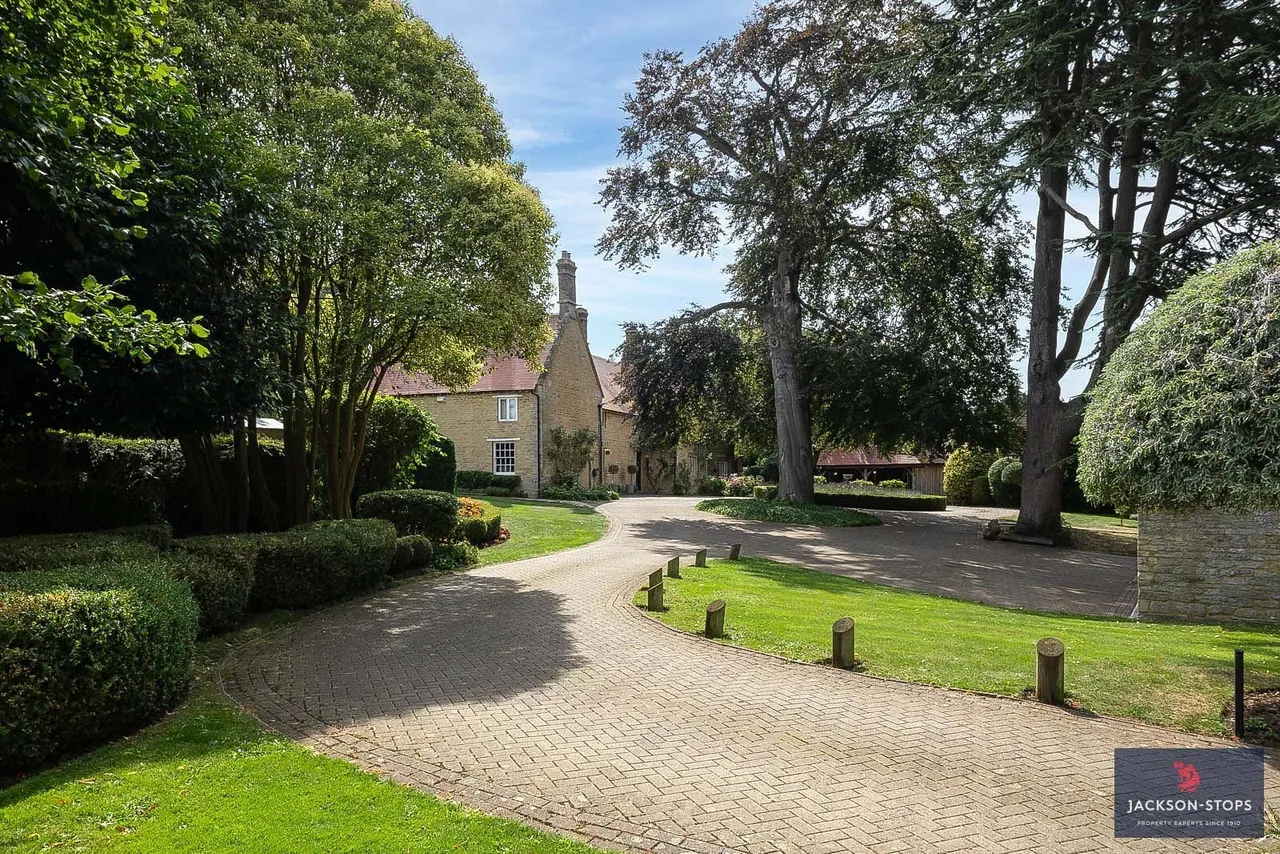 Higham Road, Stanwick, NN9, photo 3