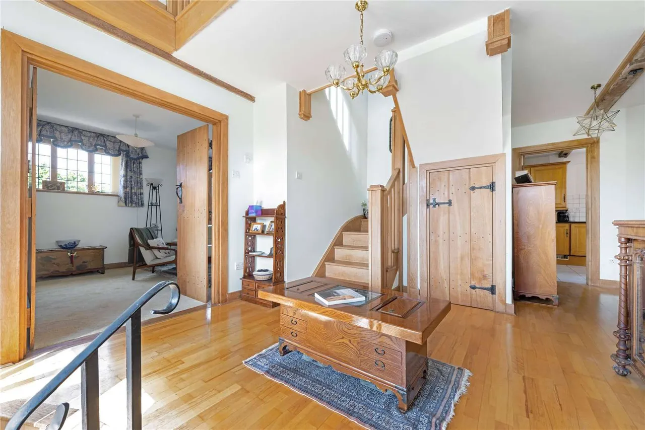 The Barns, Shackleford, Godalming, Surrey, GU8 6BU, photo 5