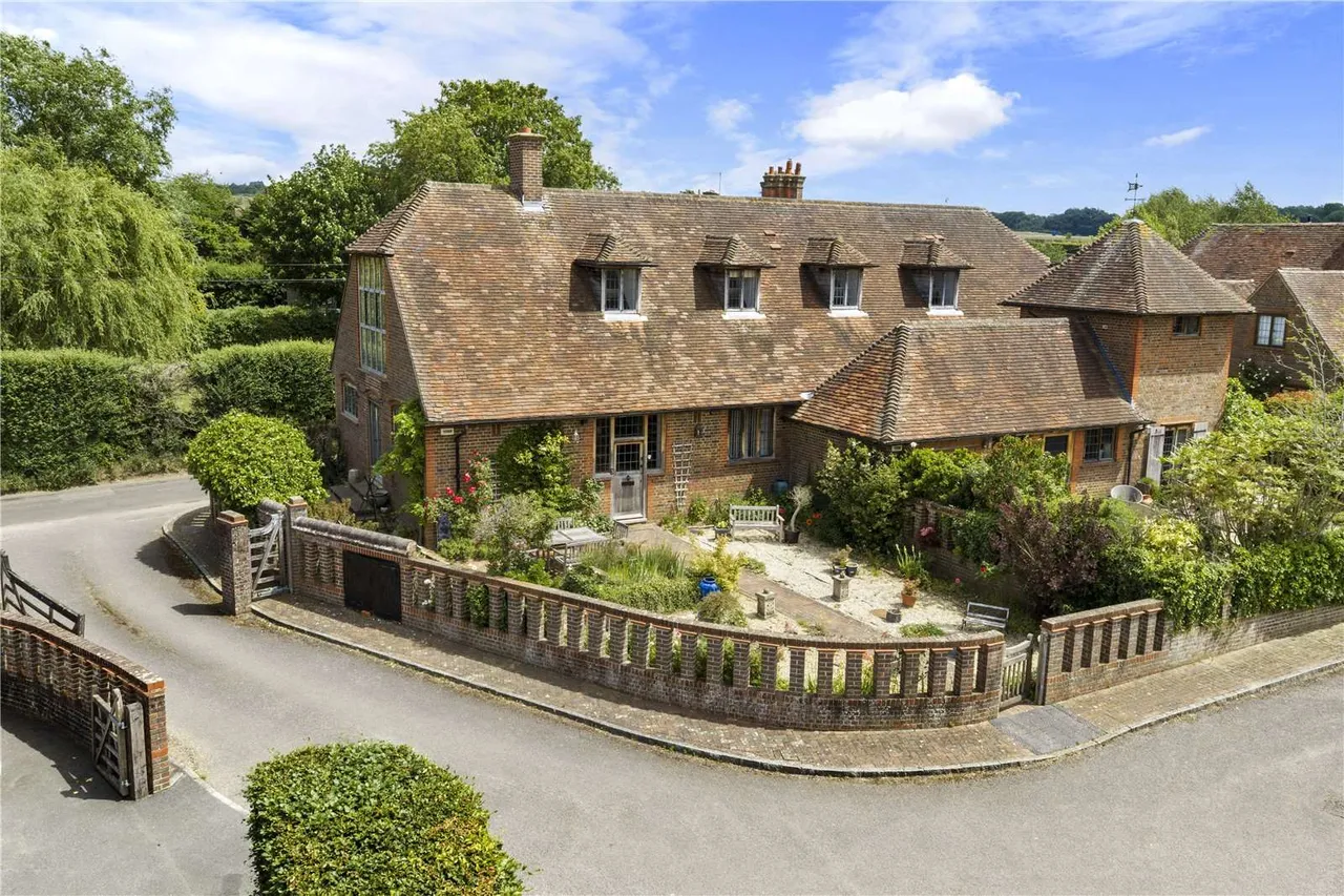 3 bed house for sale — The Barns, Shackleford, Godalming, Surrey, GU8 6BU