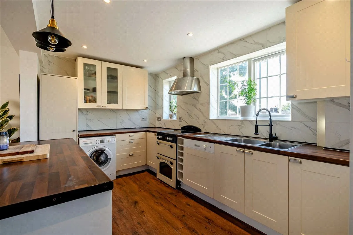 Anchor Road, Kingsclere, RG20, photo 11