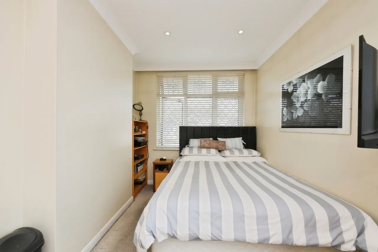 Cavendish Gardens, Barking, photo 10