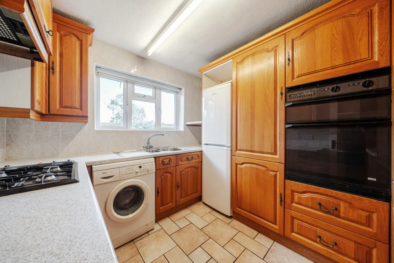 Devonshire Road, Colliers Wood, London, SW19, photo 3