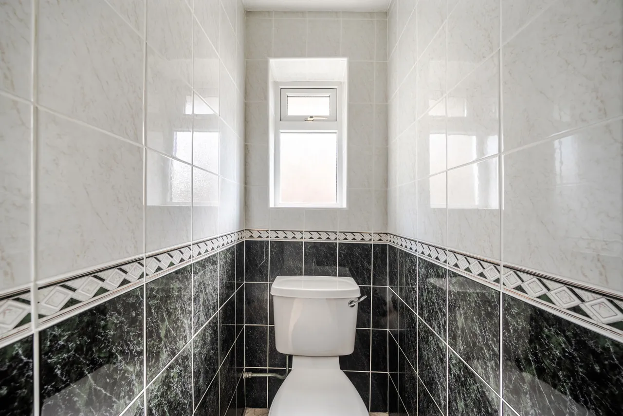 Devonshire Road, Colliers Wood, London, SW19, photo 7