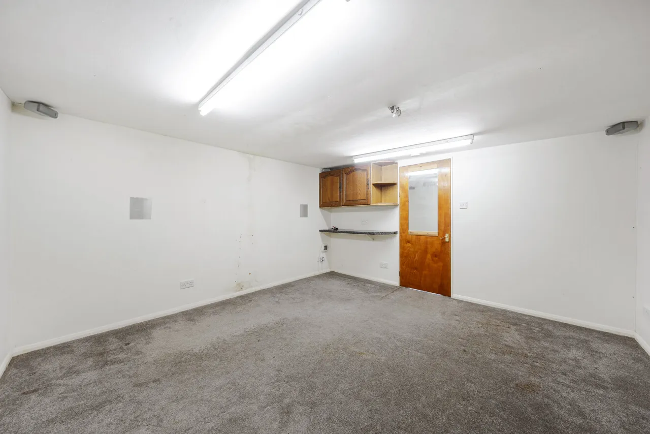 Devonshire Road, Colliers Wood, London, SW19, photo 10