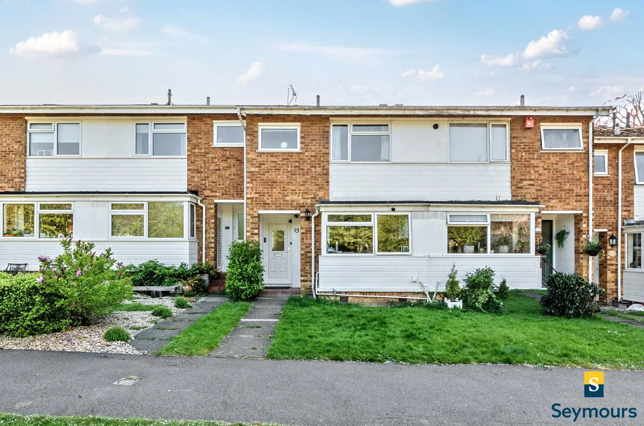2 bed house for sale, Bladon Close, Guildford, GU1