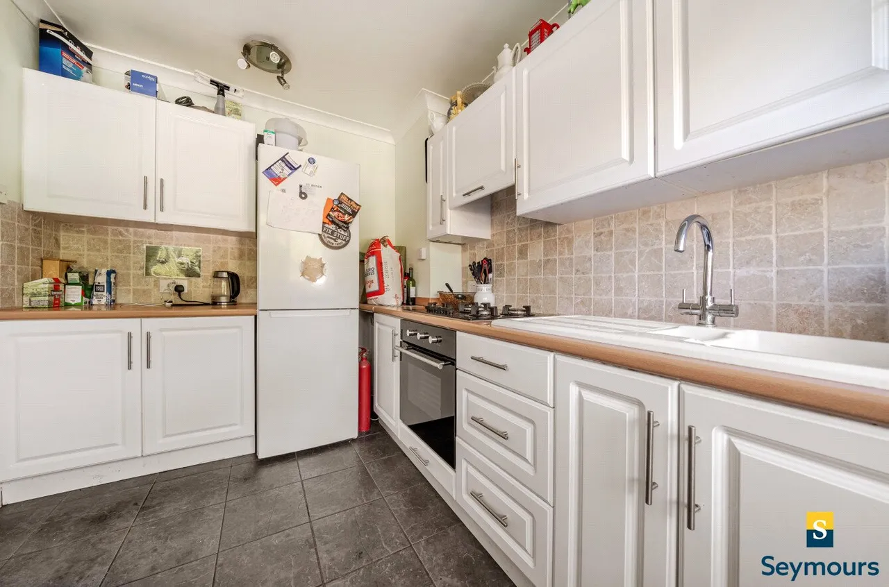 Bladon Close, Guildford, GU1, photo 7