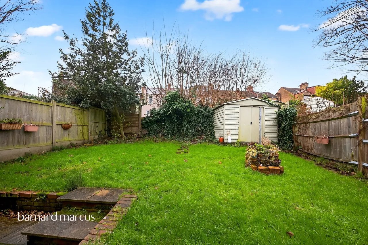 Oakleigh Close, London, photo 4