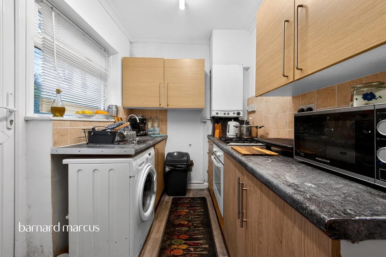 Oakleigh Close, London, photo 2
