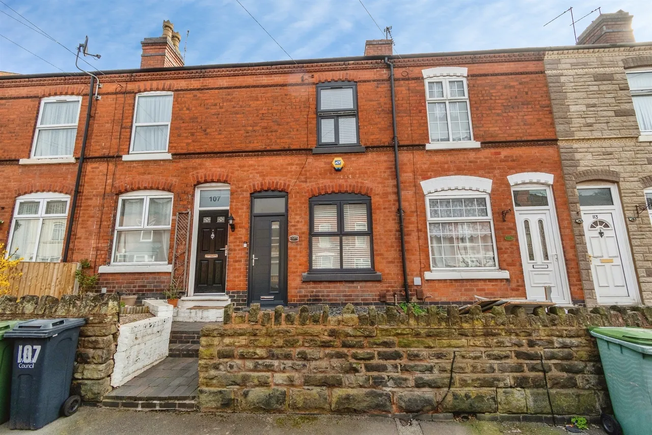 3 bed house for sale, West Bromwich Road, Walsall, WS1