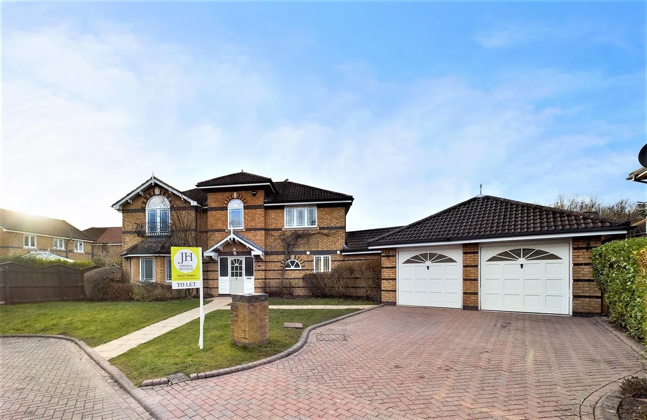 Wolverton Drive, Wilmslow, Cheshire, SK9 2GD, photo 4