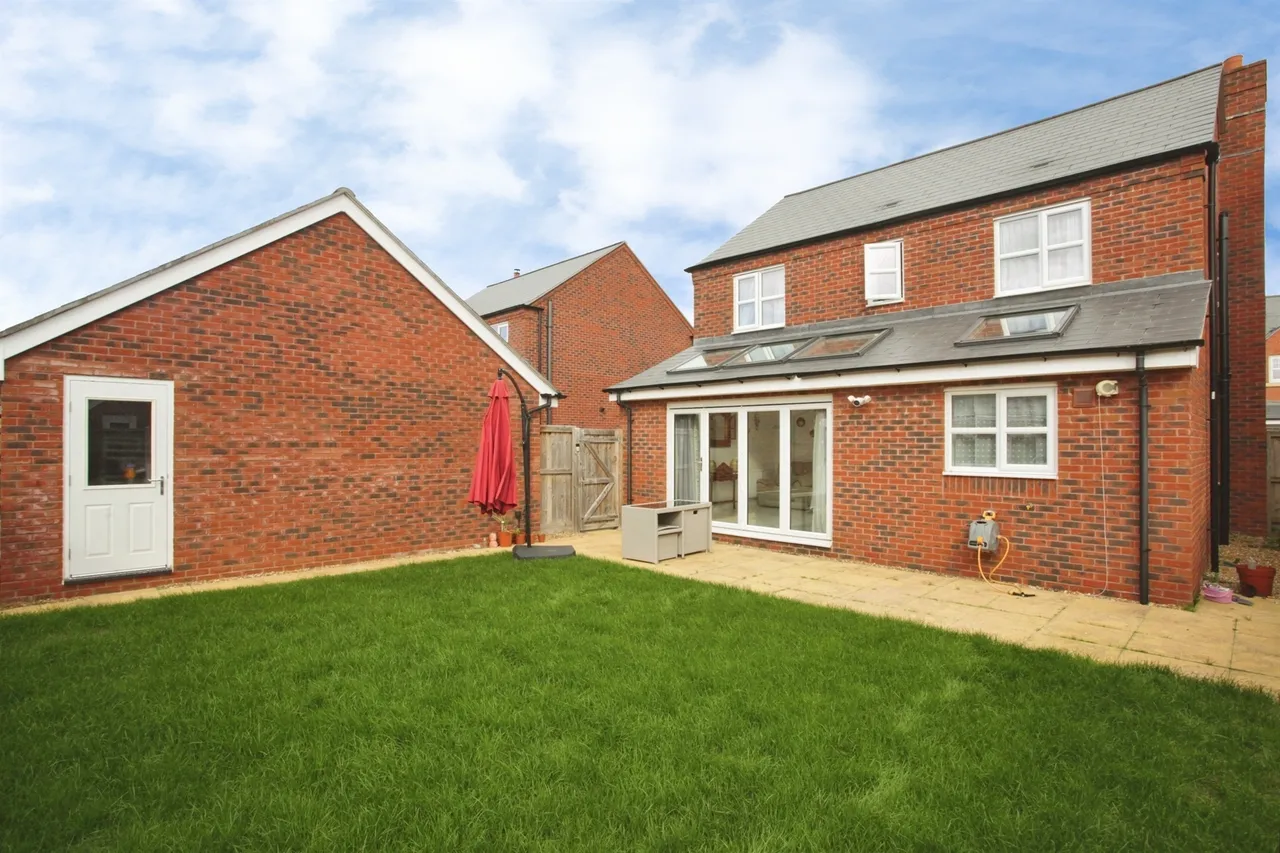 Anthorn Close, Houlton, CV23, photo 18