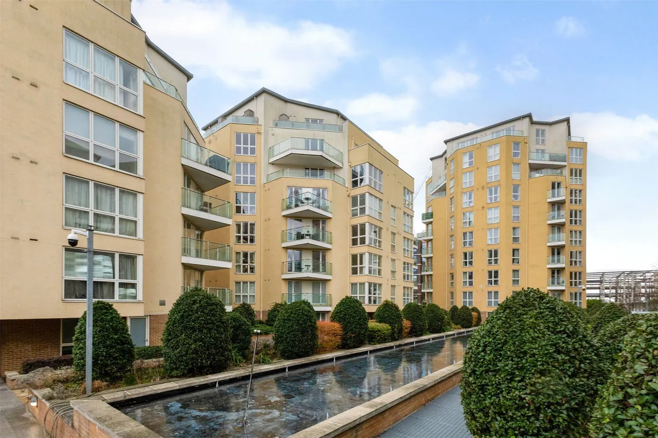 Water Gardens Square, Canada Water, SE16, photo 16