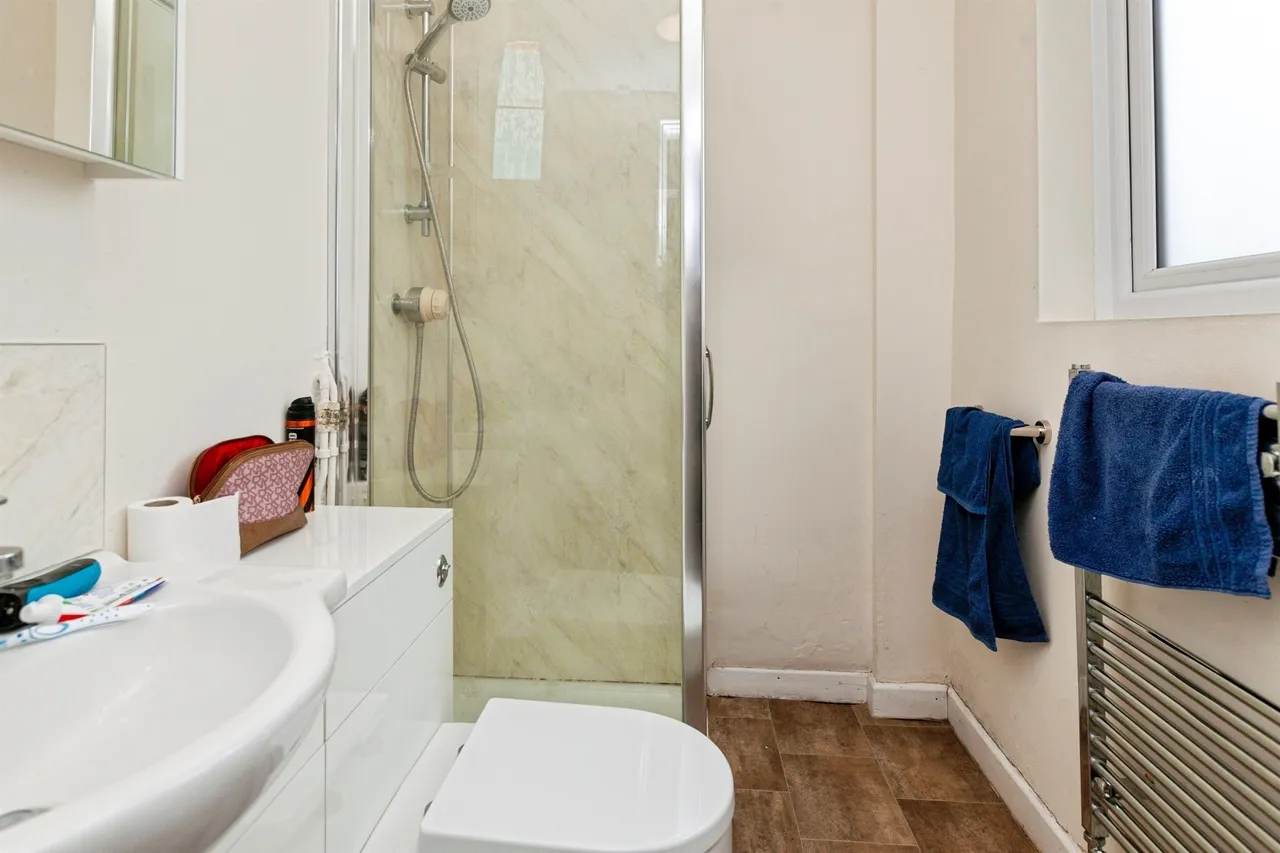 Hencroft Street South, Slough, SL1, photo 7