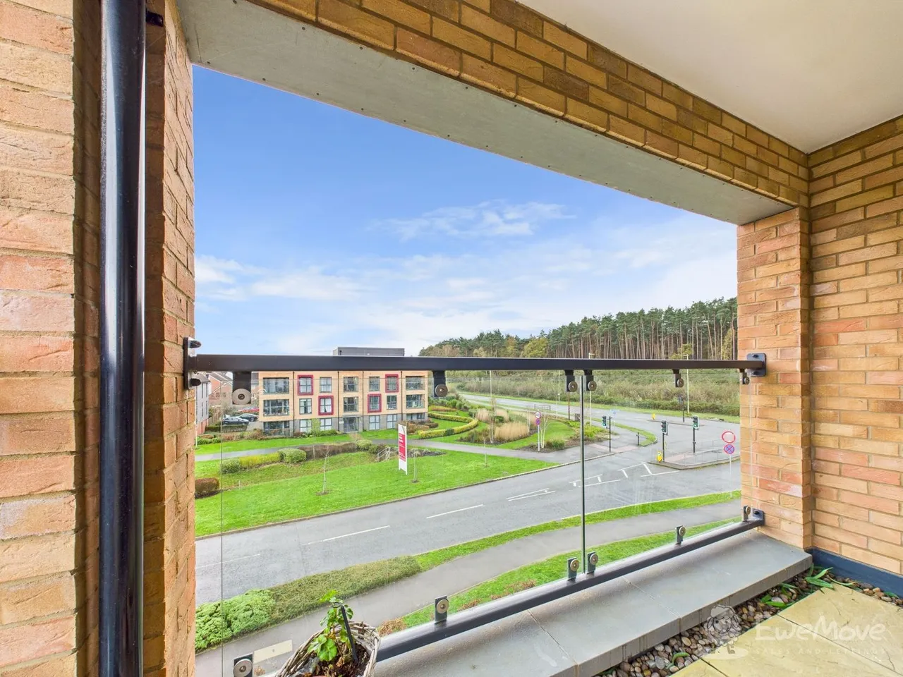 Thorpe Close, Bordon, GU35, photo 8