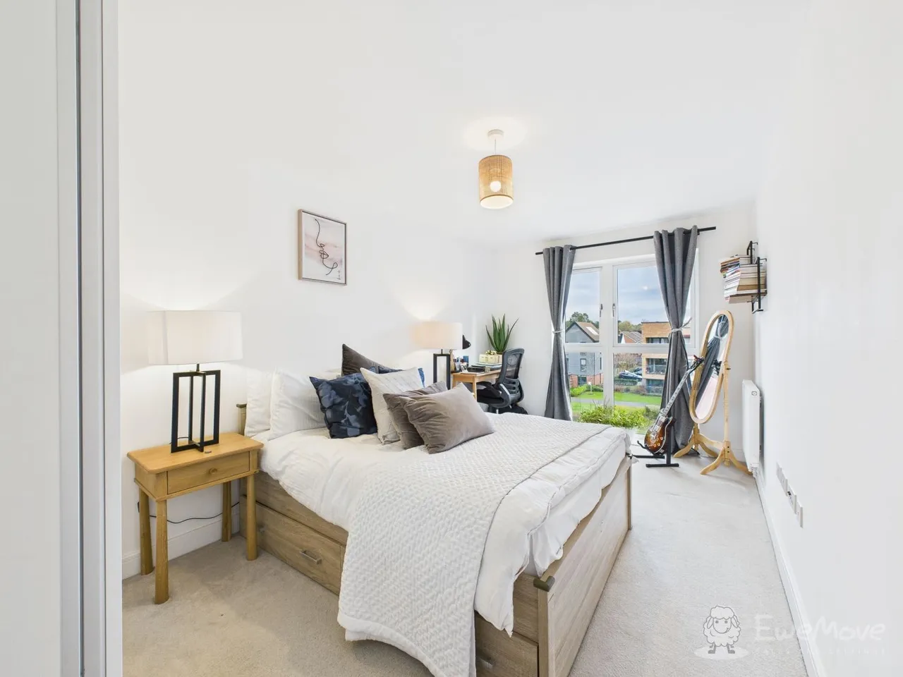 Thorpe Close, Bordon, GU35, photo 11