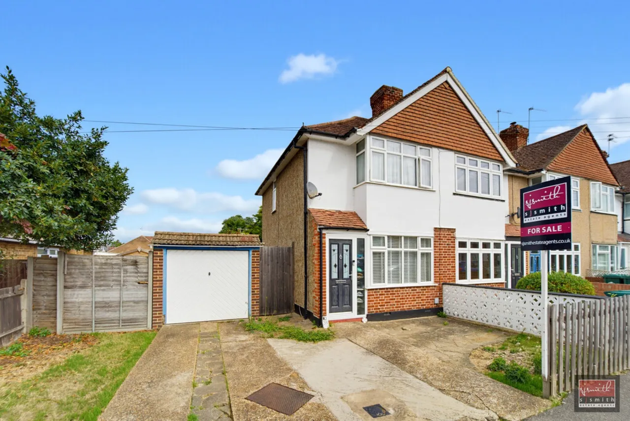 2 bed property for sale, Ashford Avenue, Ashford