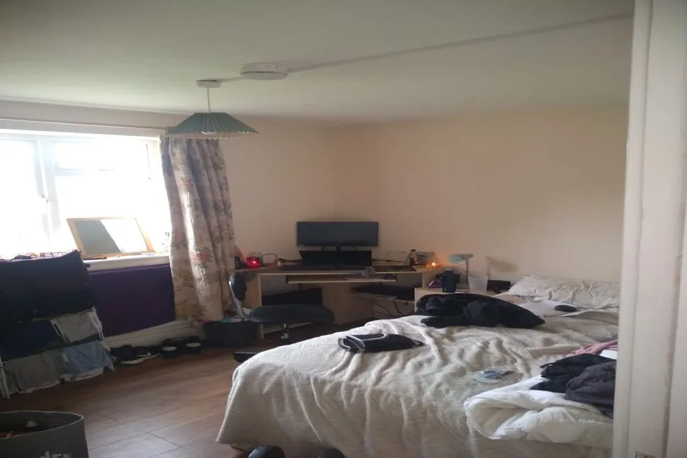 Elmbank Avenue, Englefield Green, Surrey, TW20, photo 4