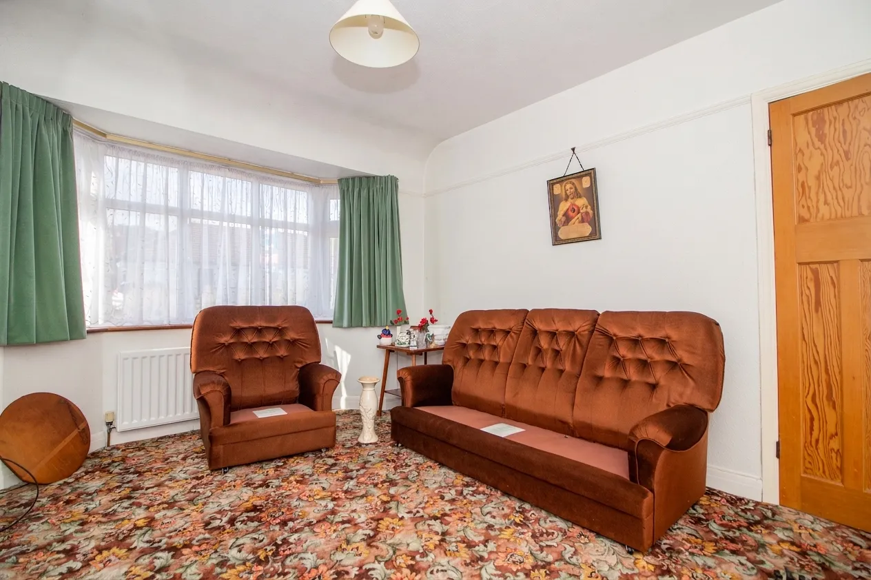 Compton Place, Carpenders Park, WD19, photo 6