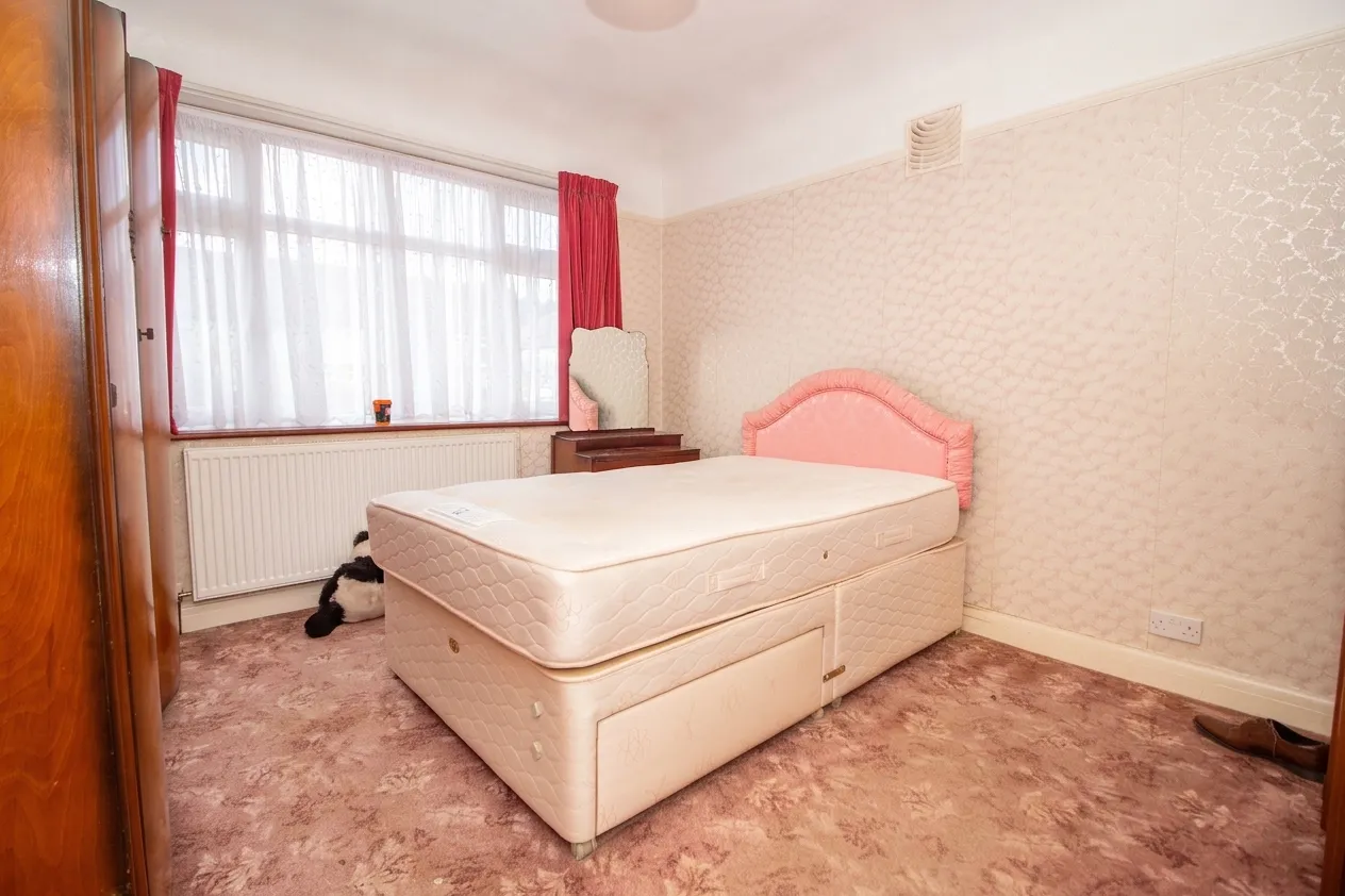 Compton Place, Carpenders Park, WD19, photo 7