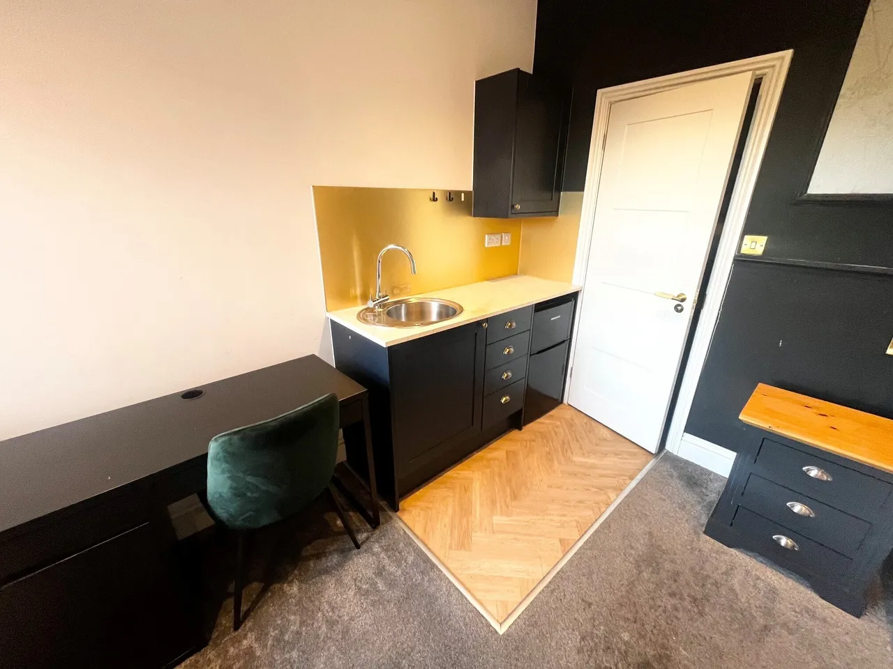 Ashley Road, Poole, BH14, photo 2