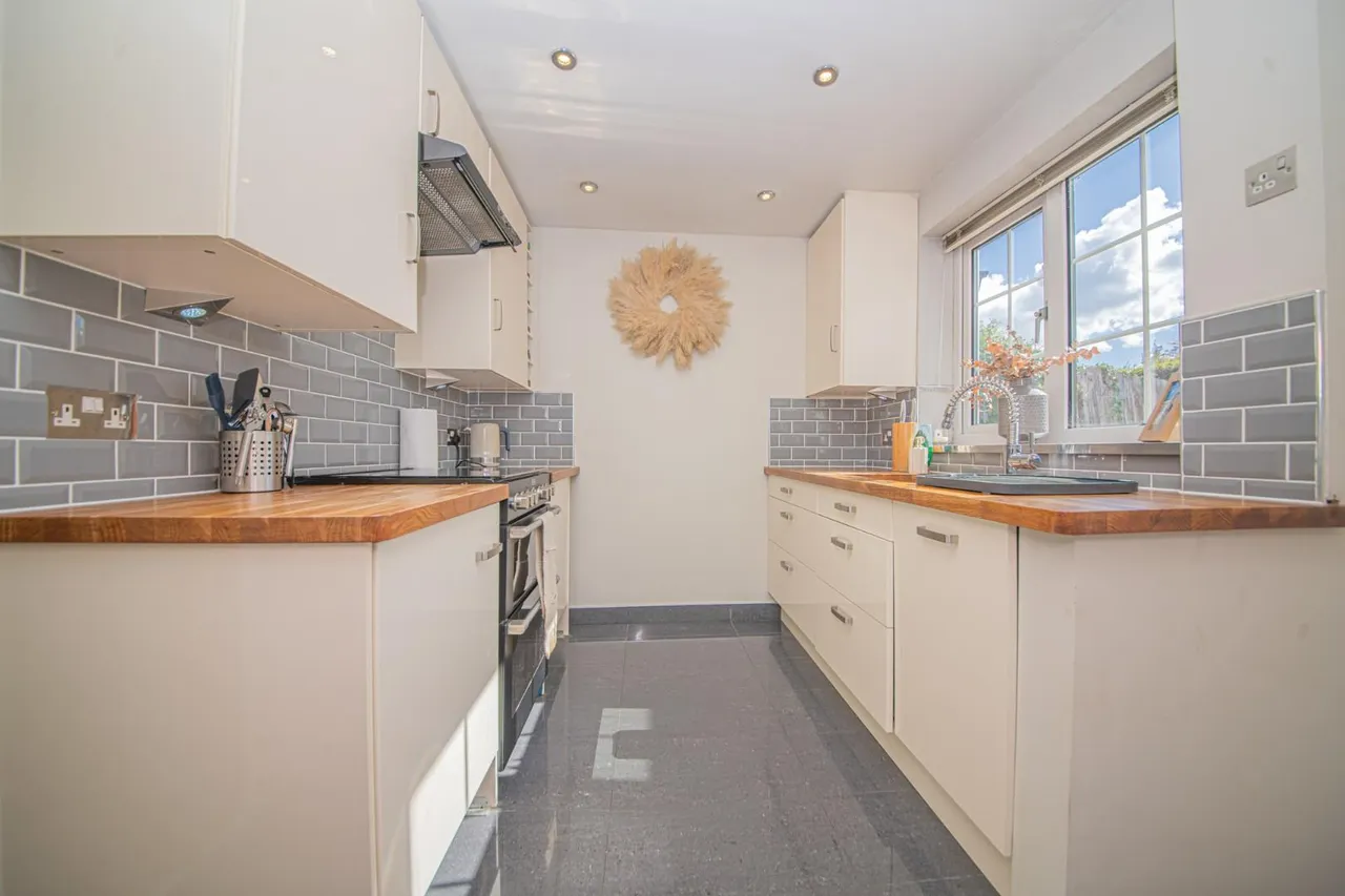 Olympic Way, Bishopstoke, Eastleigh, Hampshire, SO50 8PP, photo 4