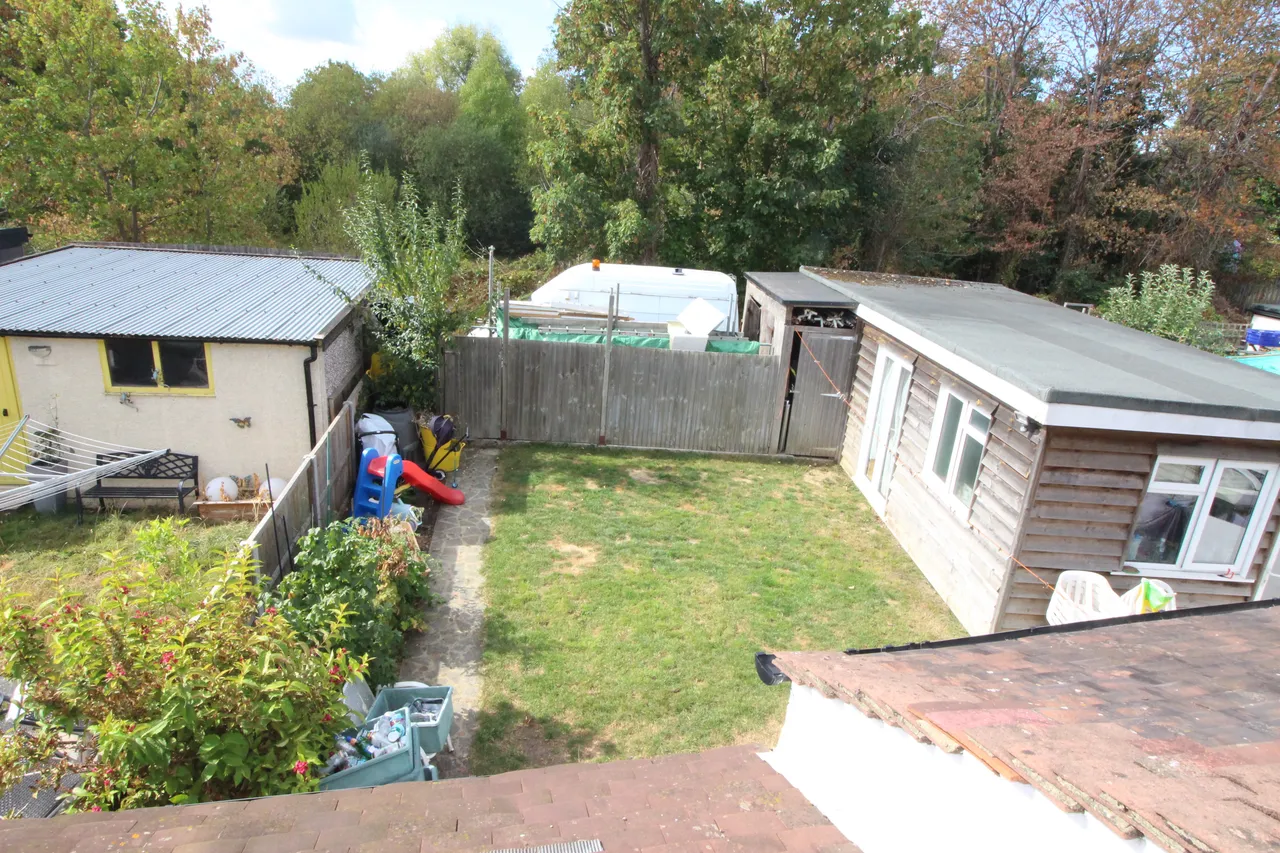 Pembury Avenue, WORCESTER PARK, Surrey, Worcester Park, KT48BU, photo 13