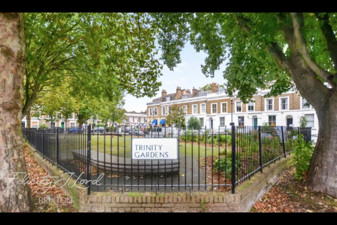 Brighton Terrace, London, photo 2