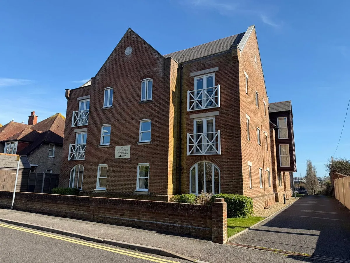 2 bed flat for sale, Stavordale Road, Weymouth, DT4