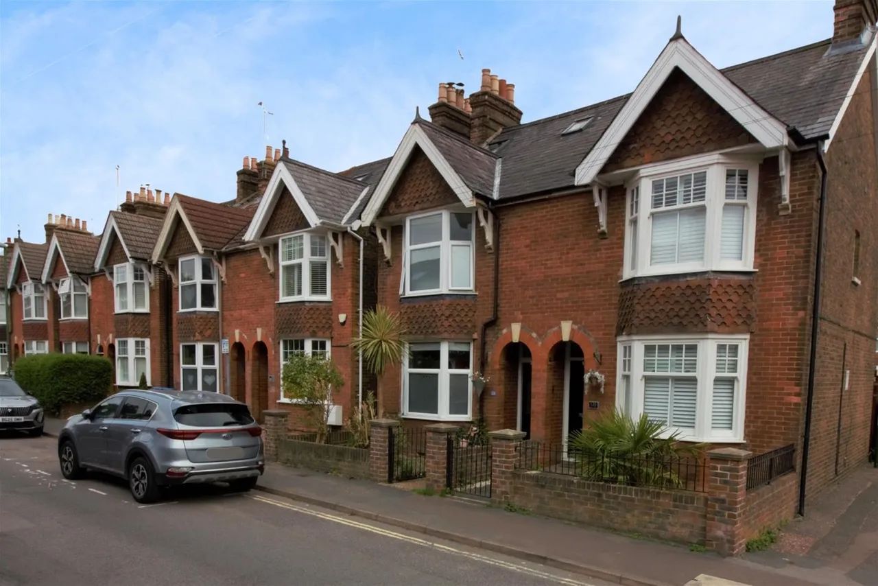 4 bed house for sale — New Street, Horsham, West Sussex RH13 5EE